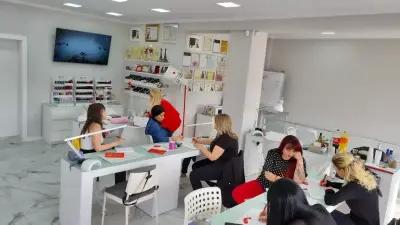 Учебен Център за Маникюристи GEL.IT.UP Nail School