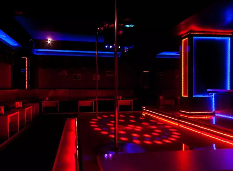 Strip Bar | Peep Show Bar