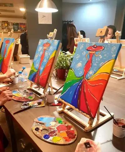 L' Artistique Paint Atelier