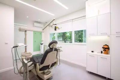 Marinova Dental /Д-р Есмералда Маринова/