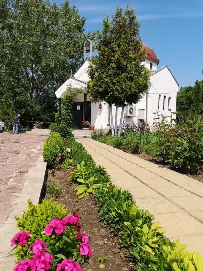 Храм „Въведение Богородично“