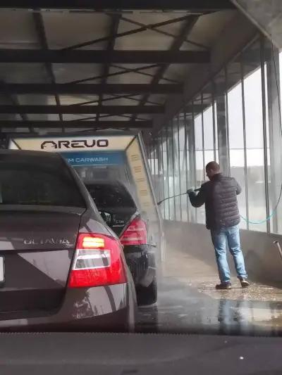 Автомивка REVO Premium Carwash