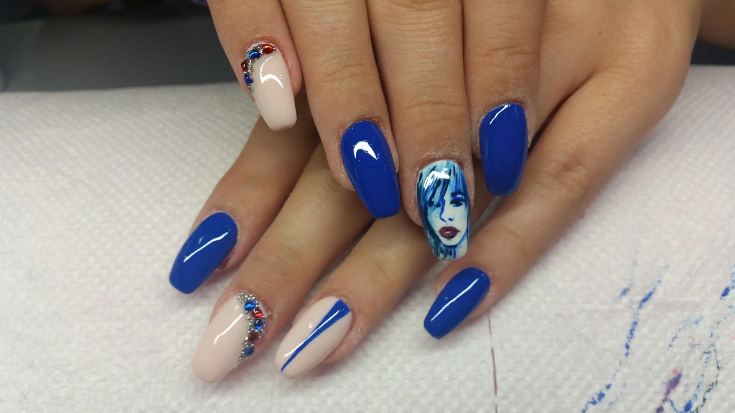 Nail Art by Teodora Mincheva & Beauty Salon "AMANI"