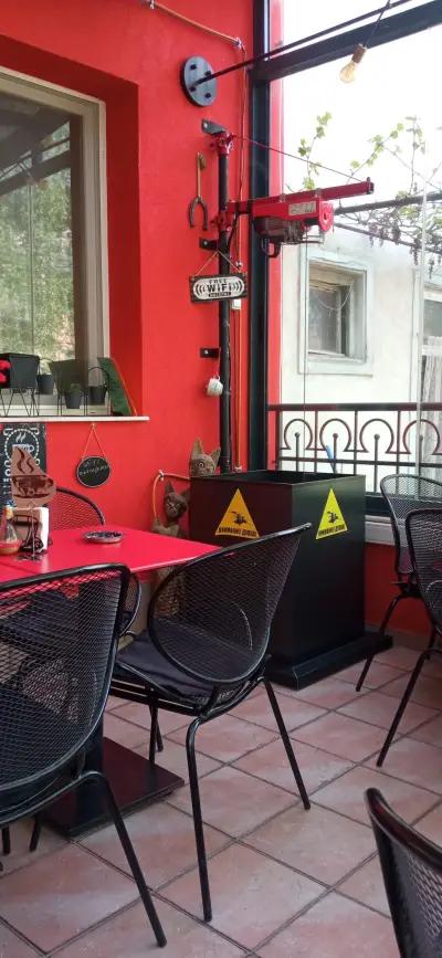 203.5 F Art Cafe, Asenovgrad