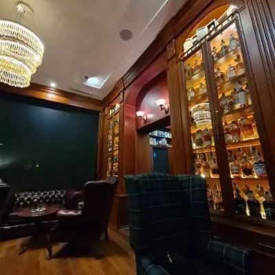 Tasting Room - Premium Spirits & Cocktails