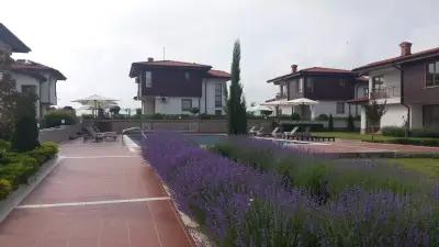 Villas in Complex Trakiyskiy Bryag