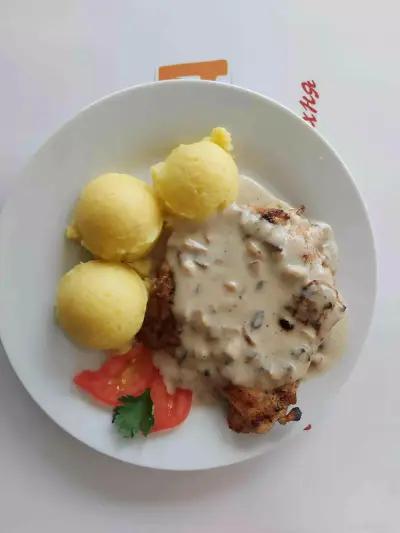 Bistro ,,ВКУСОТИЯТА''