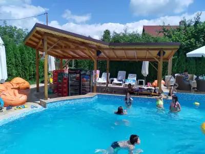 Liquid Pool & Bar