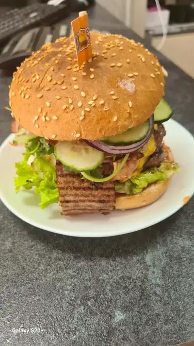 МS Burger Tutrakan