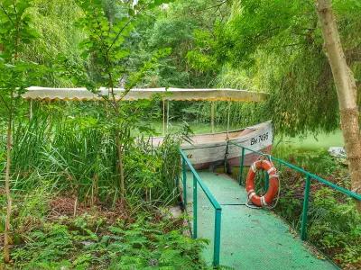 Lucy and Longoz boat trips on river Kamchia