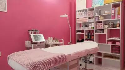 The Pink Room cosmetic studio