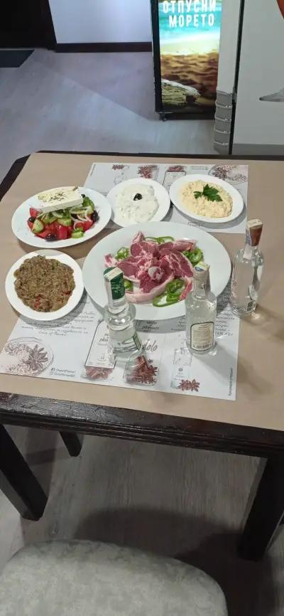 Ресторант ZORBAS Greek Grill House