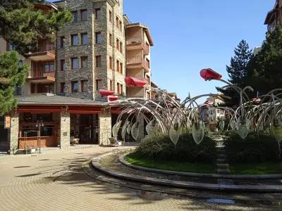 Queen's Pub Pirin Golf