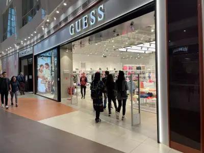 Guess Paradise Center